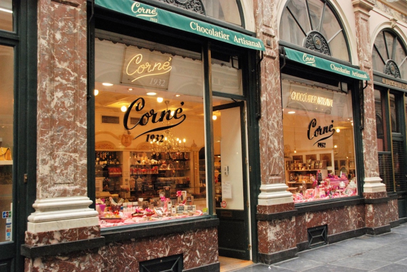 chocolaterie-ROURE-min_chocolate_chocolaterie_shop_luxury_chic_gallery_brussels_belgium-558146